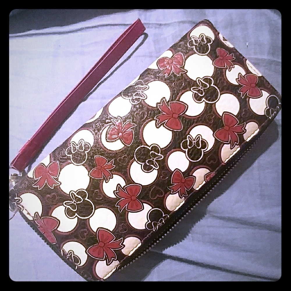 Disney wallet